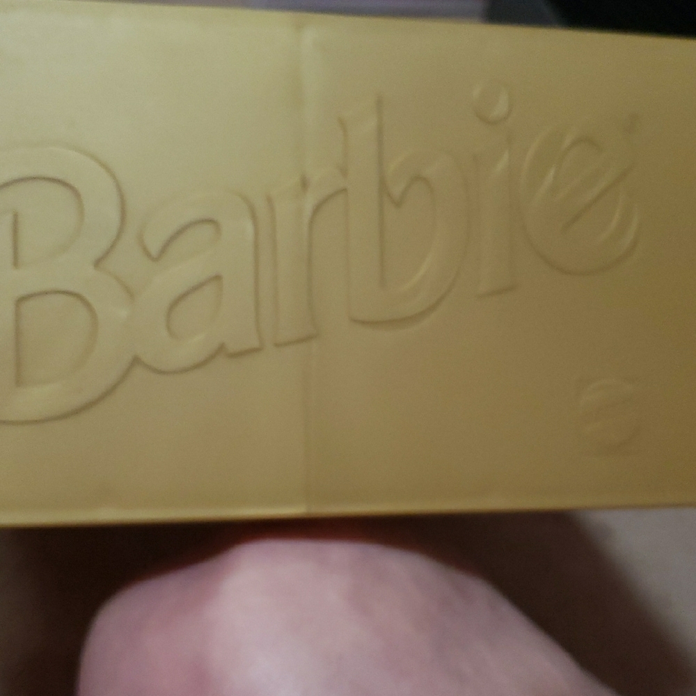 NWT. Barbie Special Edition in Burgundy and Gold. HAPPY HOlDAYS 1996 Collectible - Picture 8 of 8
